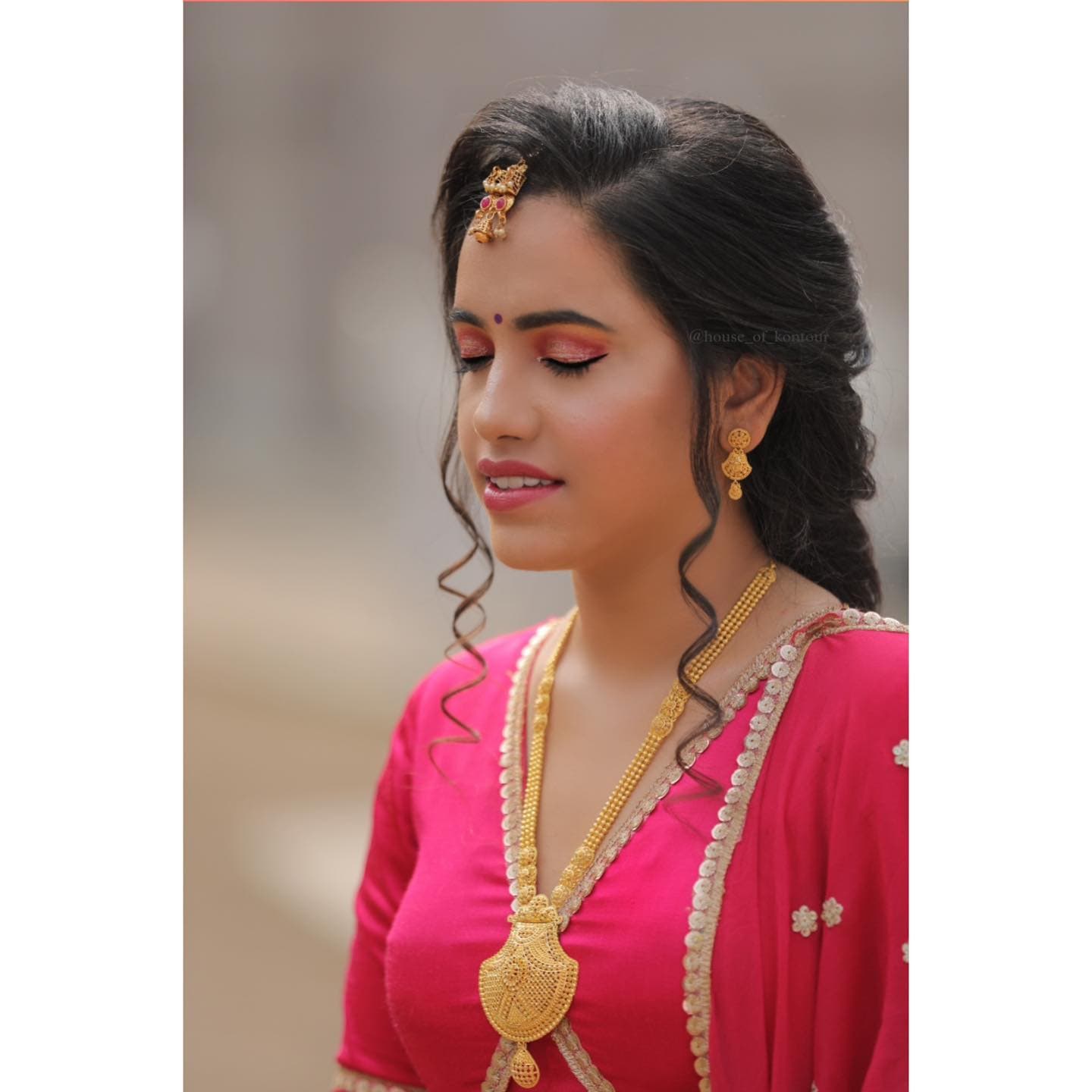 Rose & Gold — Festive beauty by RadhaaMakeovers